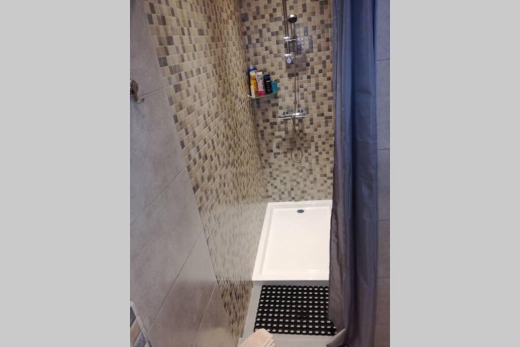 פארו Cosy Apartment מראה חיצוני תמונה