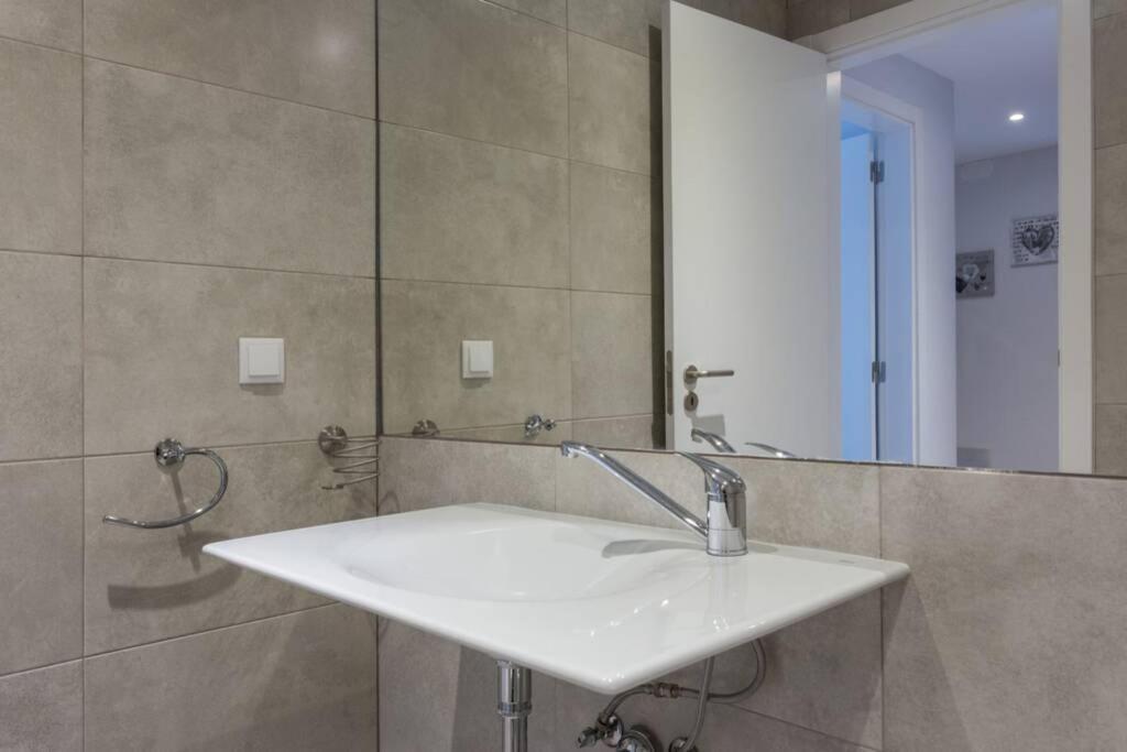 פארו Cosy Apartment מראה חיצוני תמונה